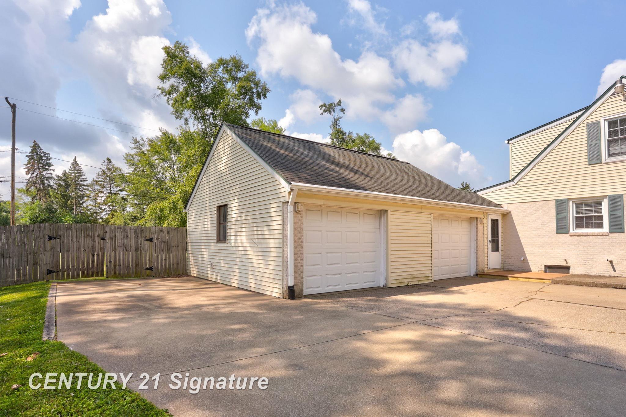 4095 Shattuck Road