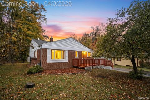 21473 Lundy Drive Farmington Hills City MI 48336