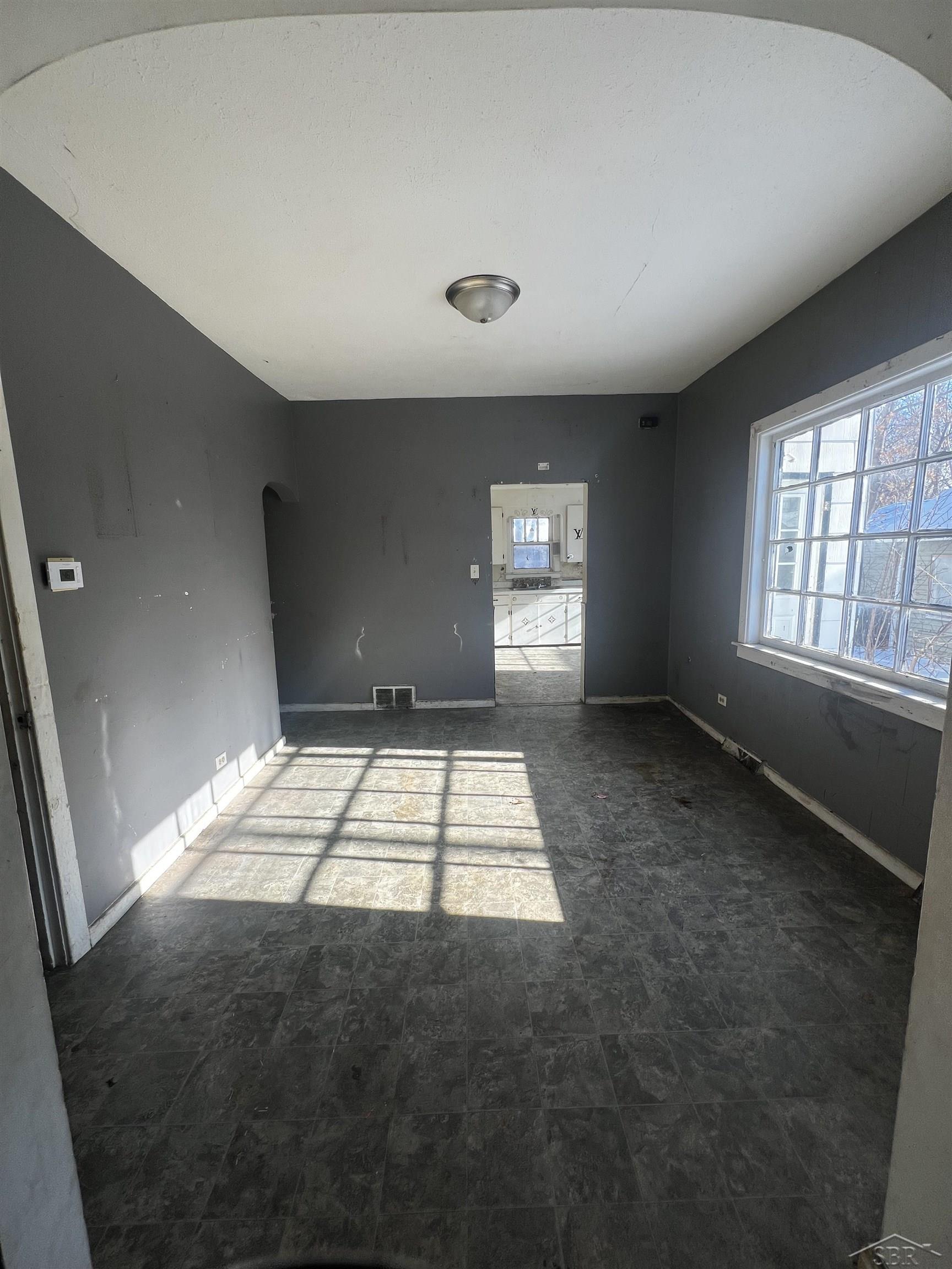 2022 Benjamin Street