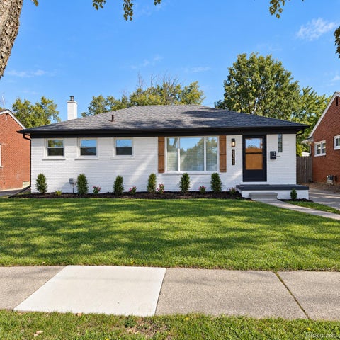 Photo for 21731 Edmunton Street