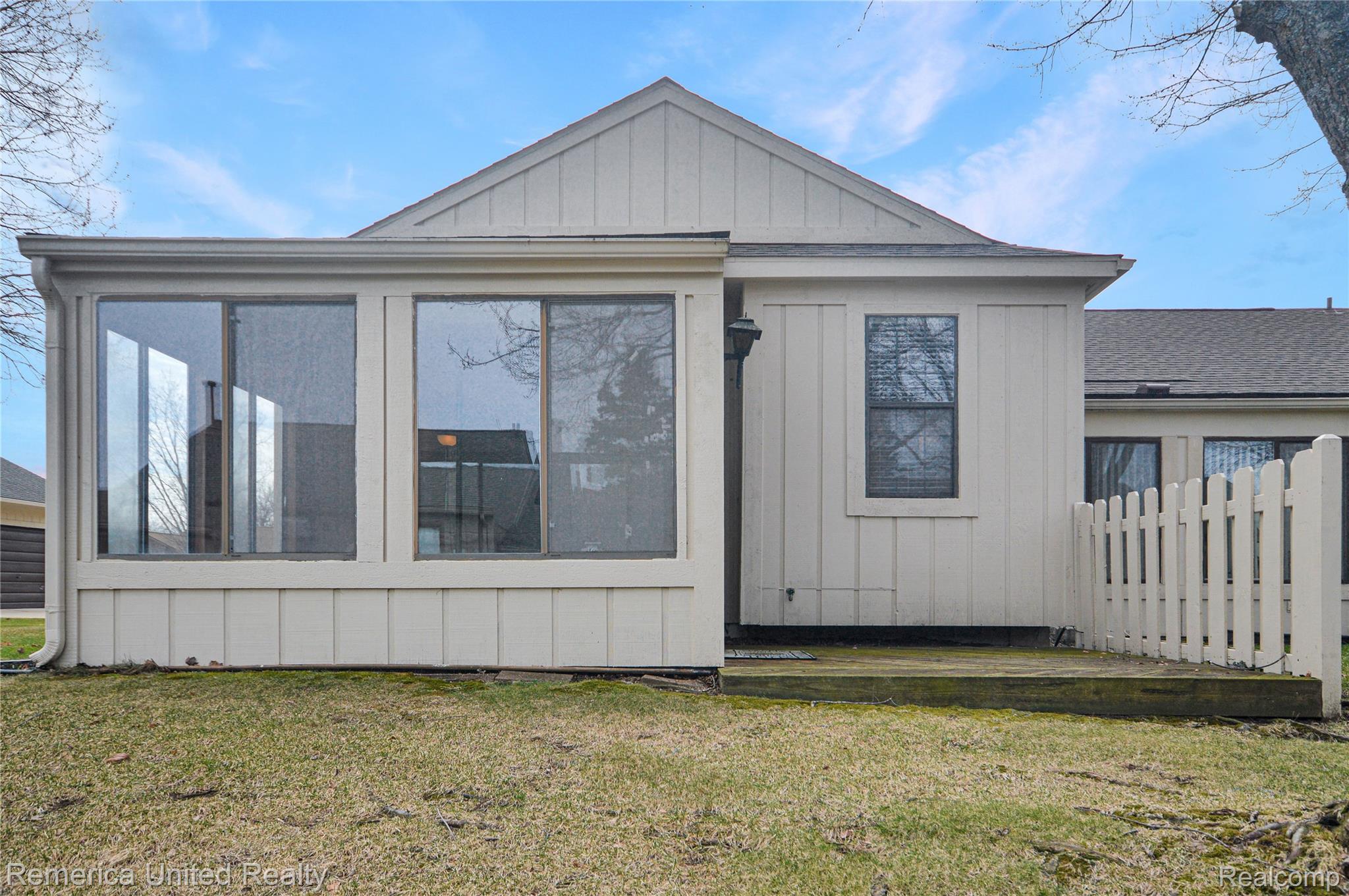 12113 Lexington Drive