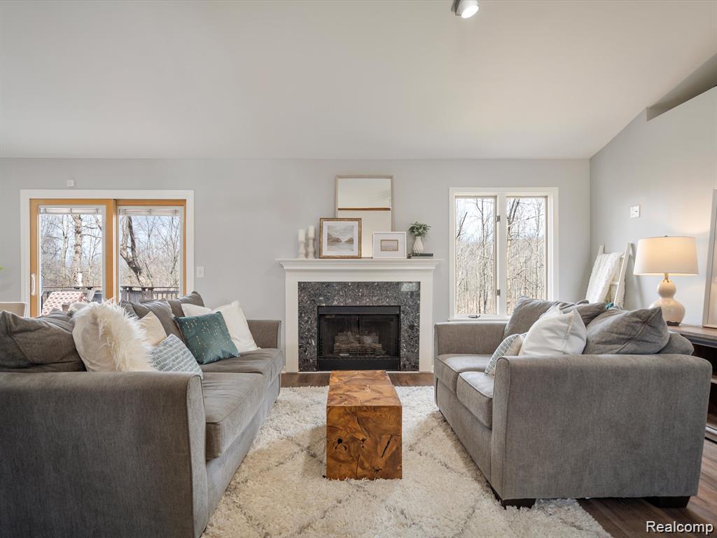 Ortonville Village, Michigan 48462, United States, 3 Bedrooms Bedrooms, ,3 BathroomsBathrooms,Residential,Pending,200585