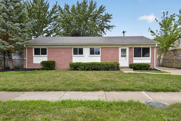 26990 LEROY ST, TAYLOR, MI 48180 - Image c8eeb7ef9eef4e88520accb2aefc9fca/2414146102