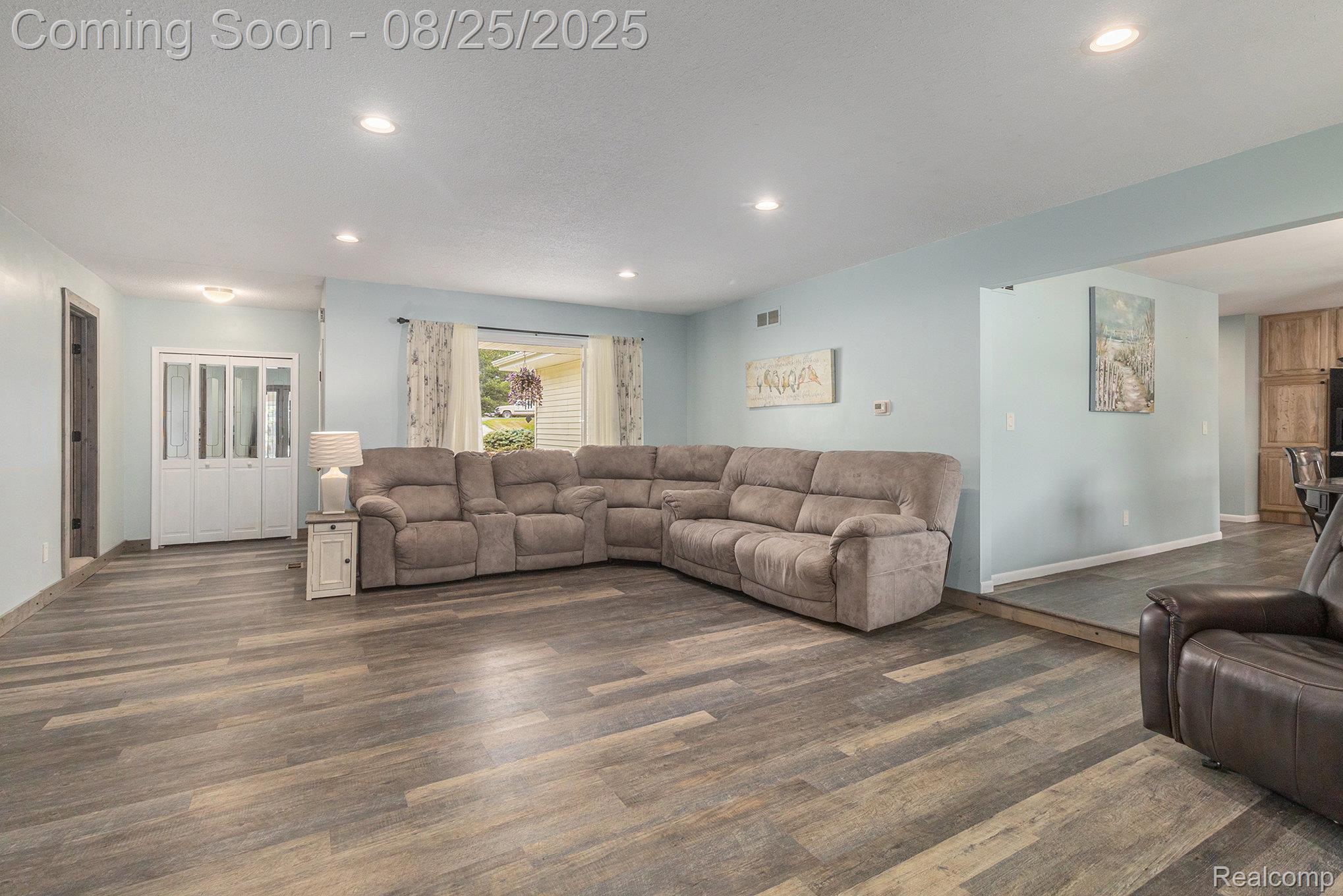 14152 North Road