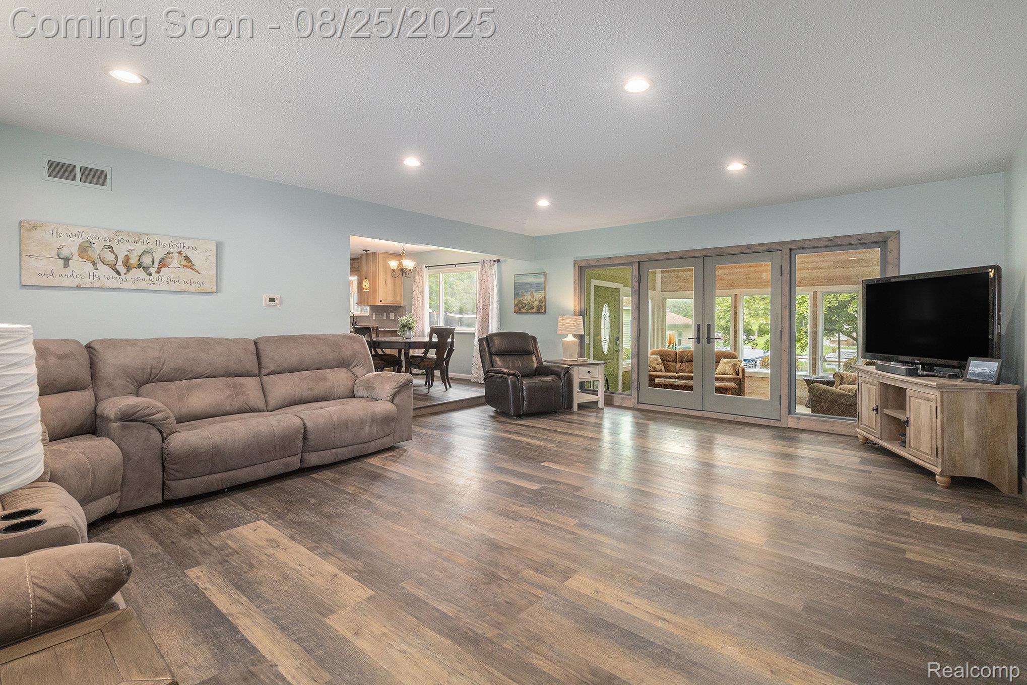 14152 North Road