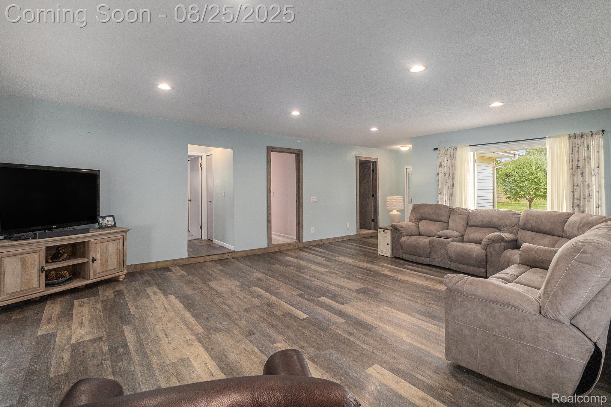 14152 North Road