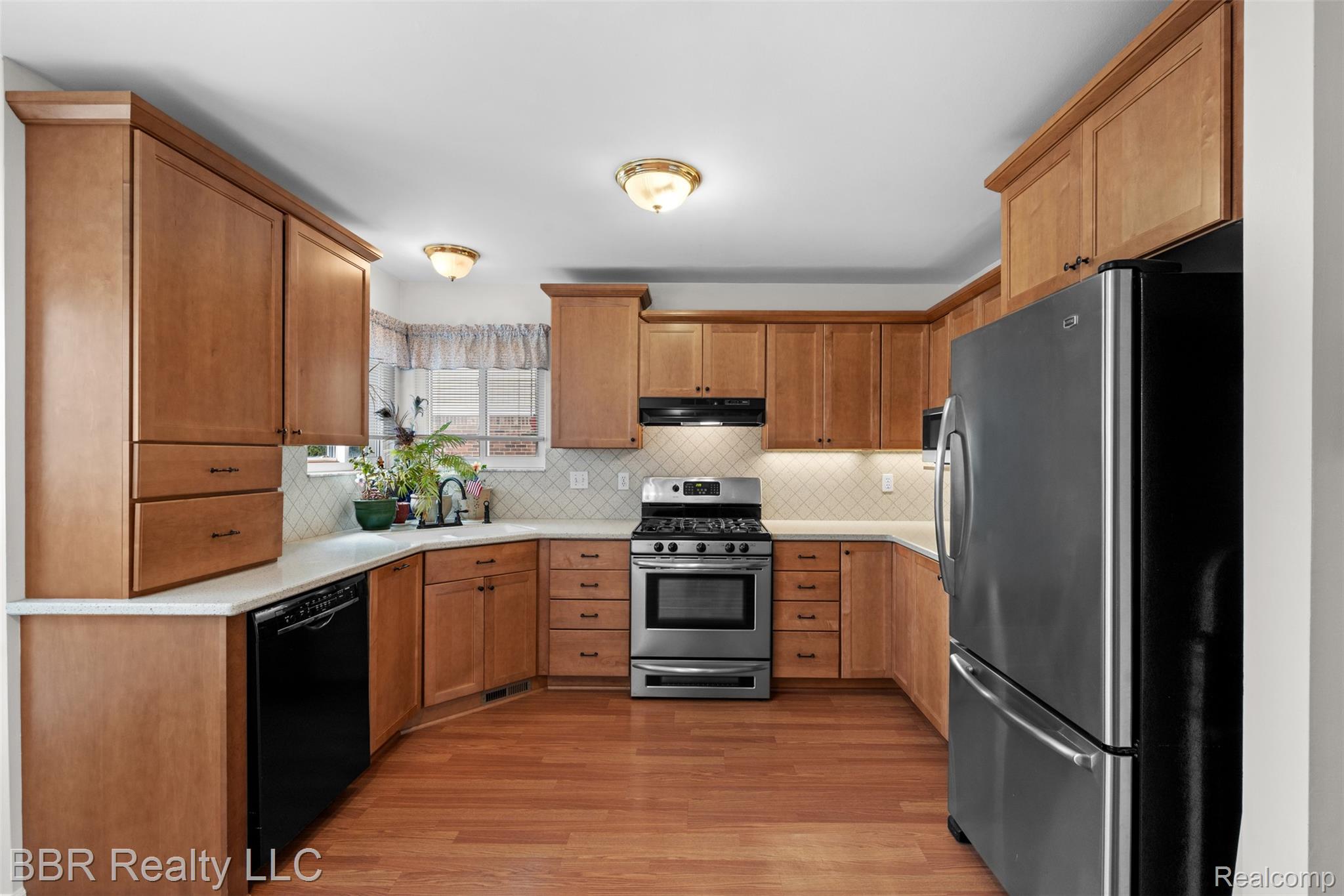 22264 Oakwood Street