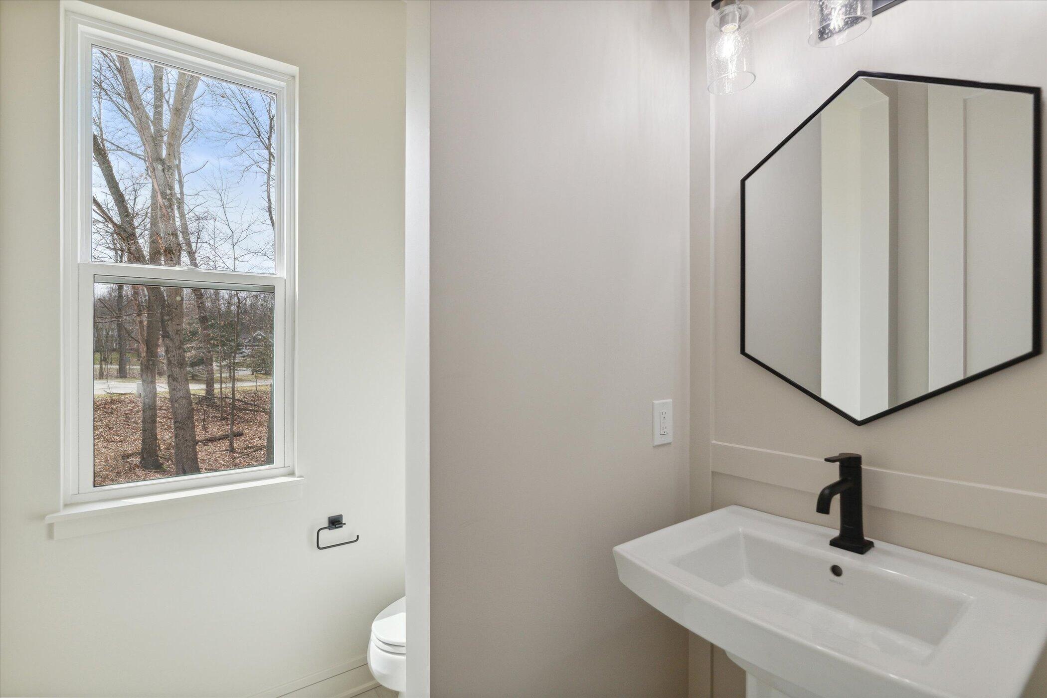 6552 Chaffey Creek Trail