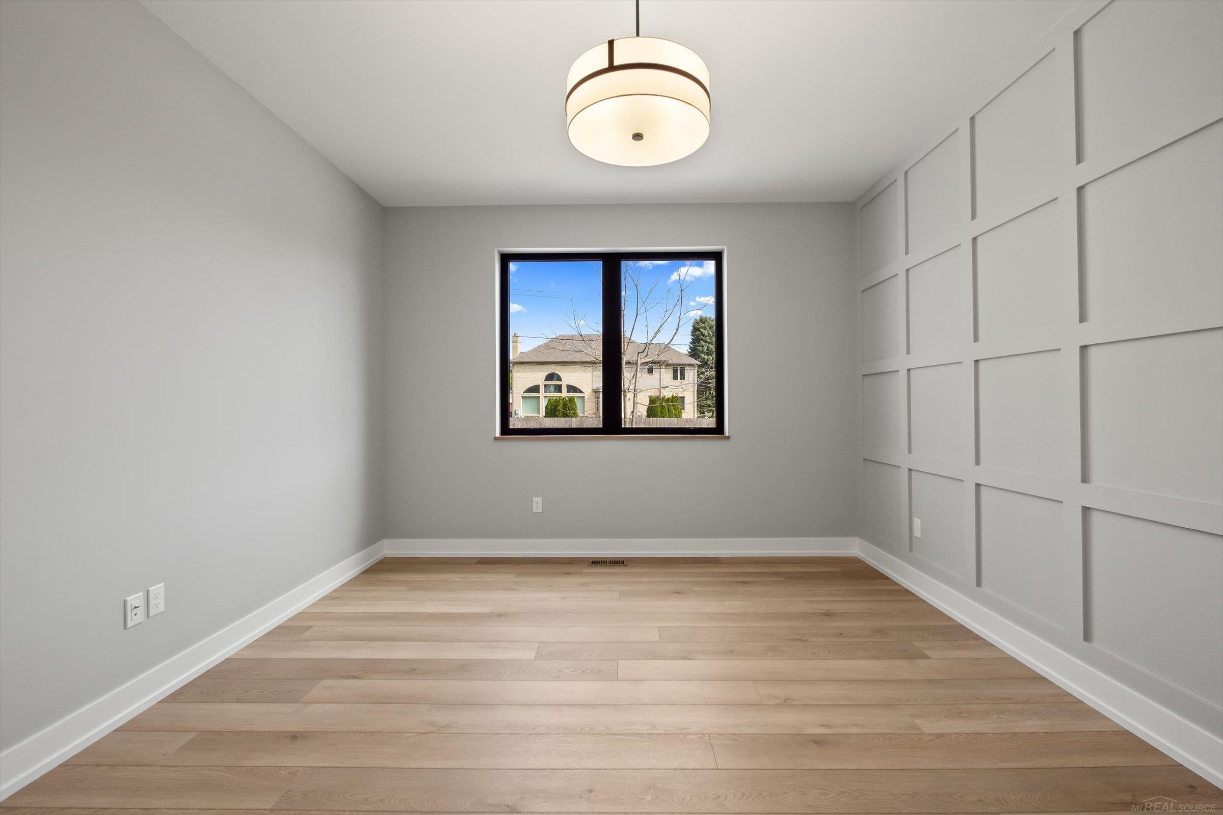 5811 Heights Drive