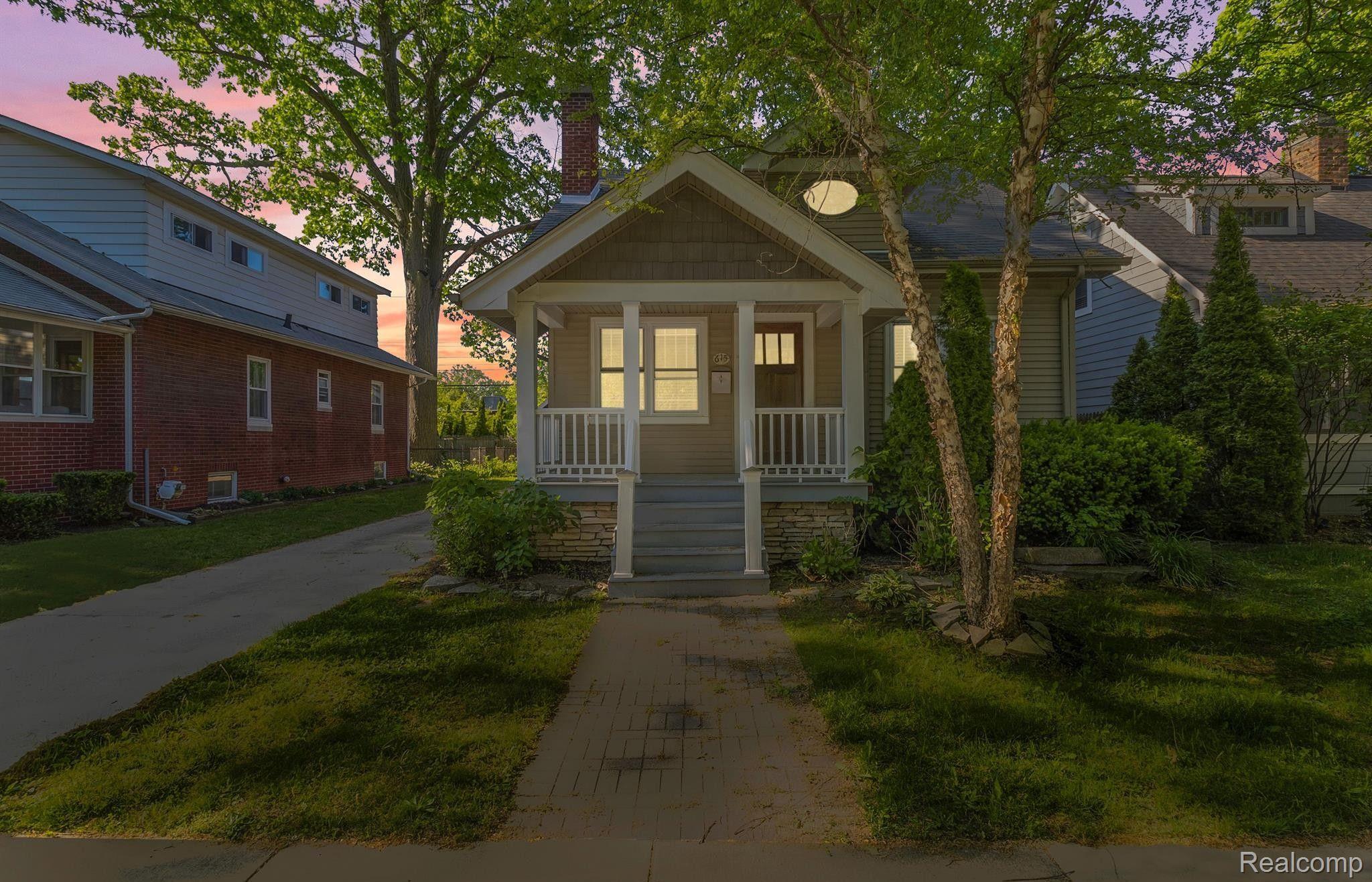 615 E 5TH Street