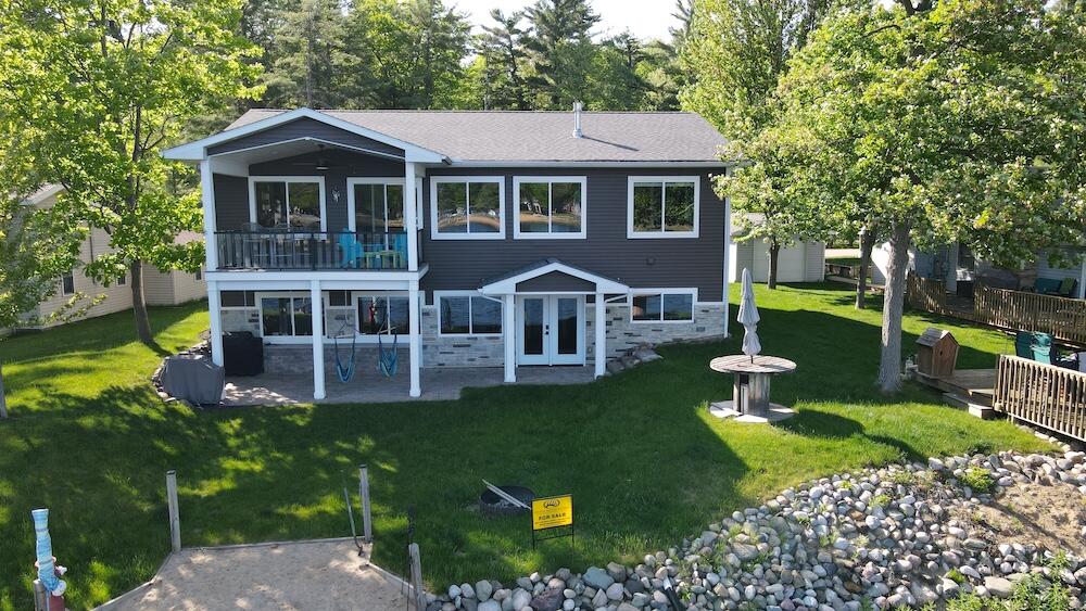 3382 E Pinecrest Drive
