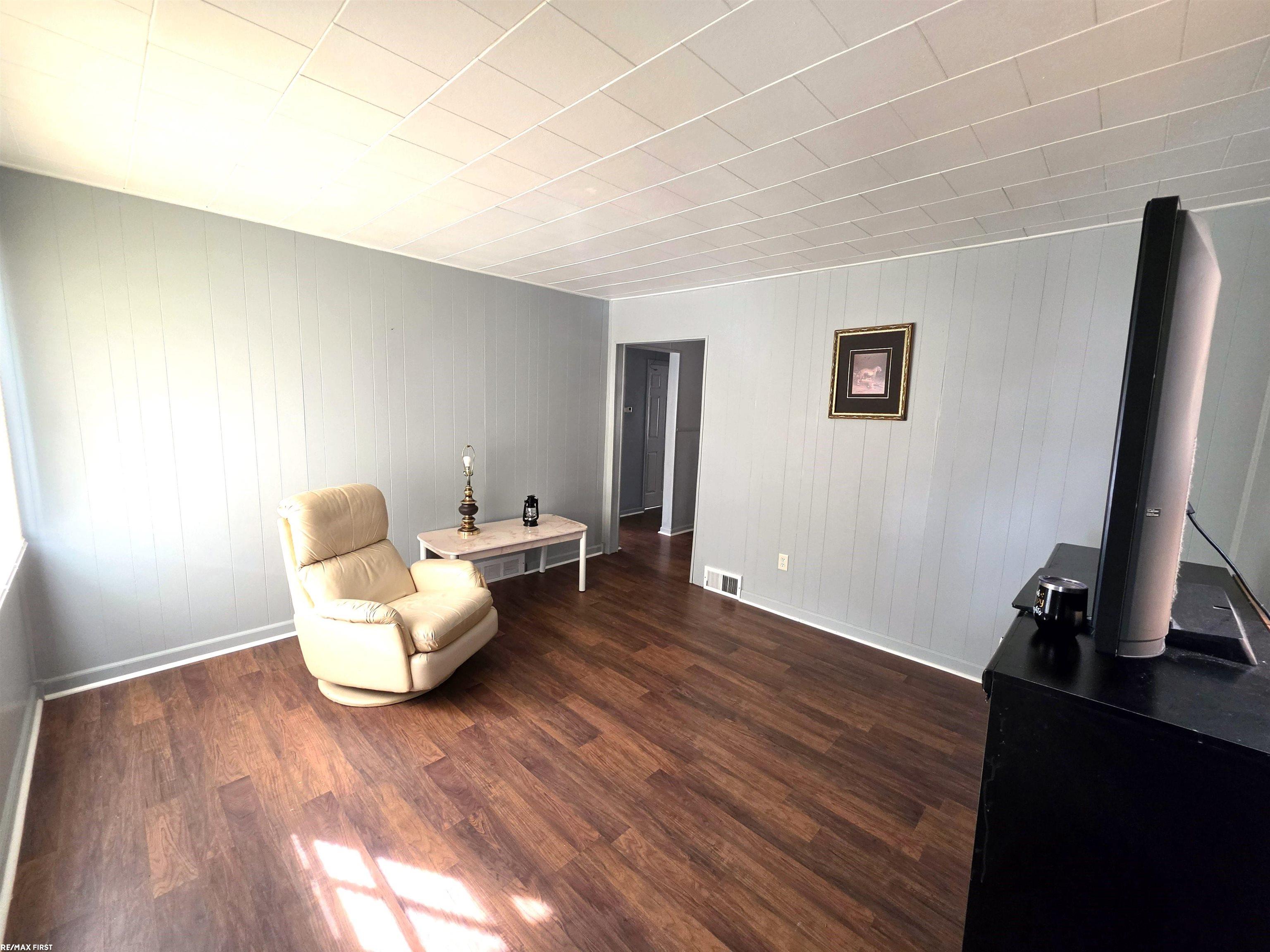 3471 Los Angeles Avenue