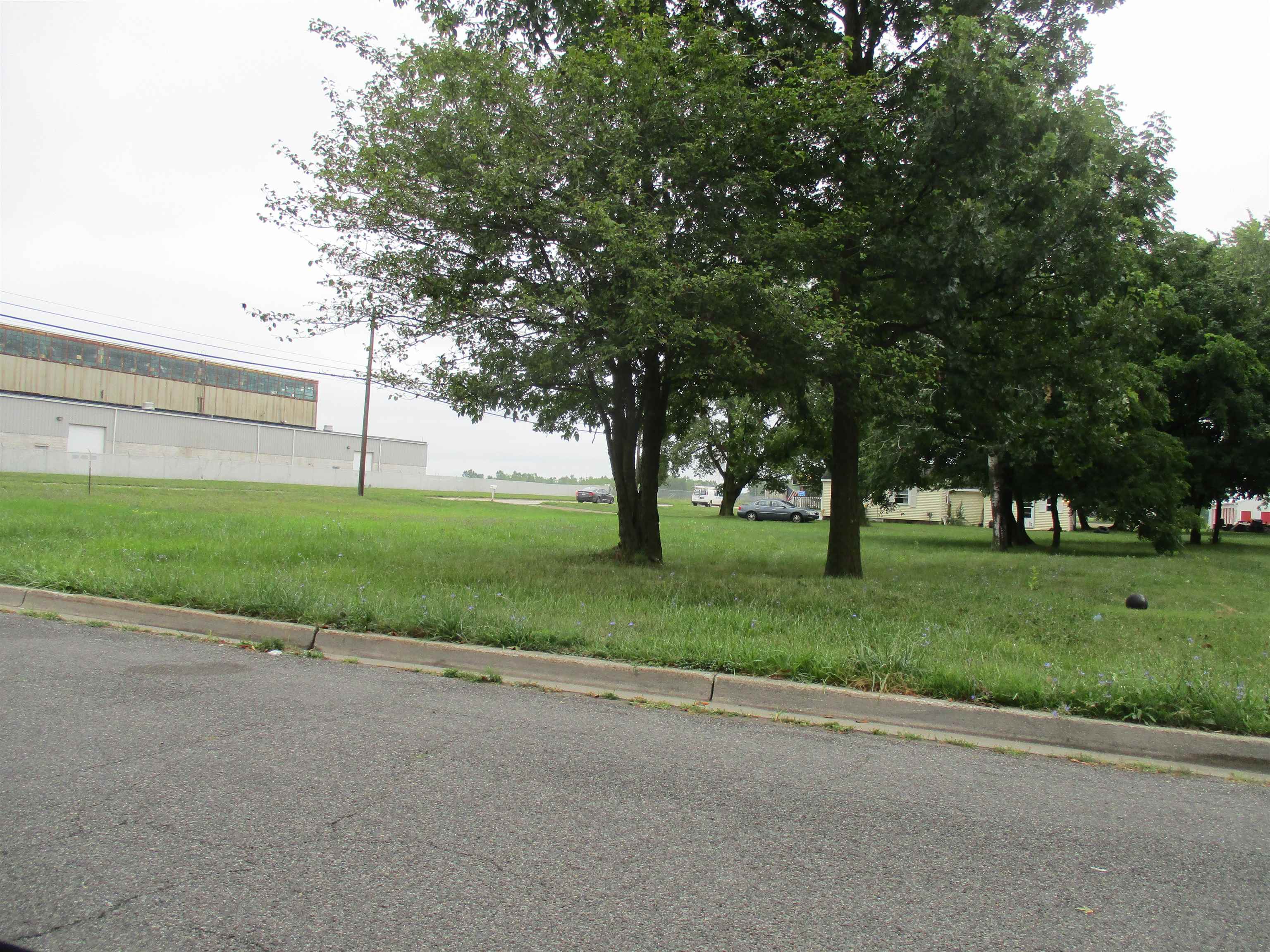 1528 E Superior Street