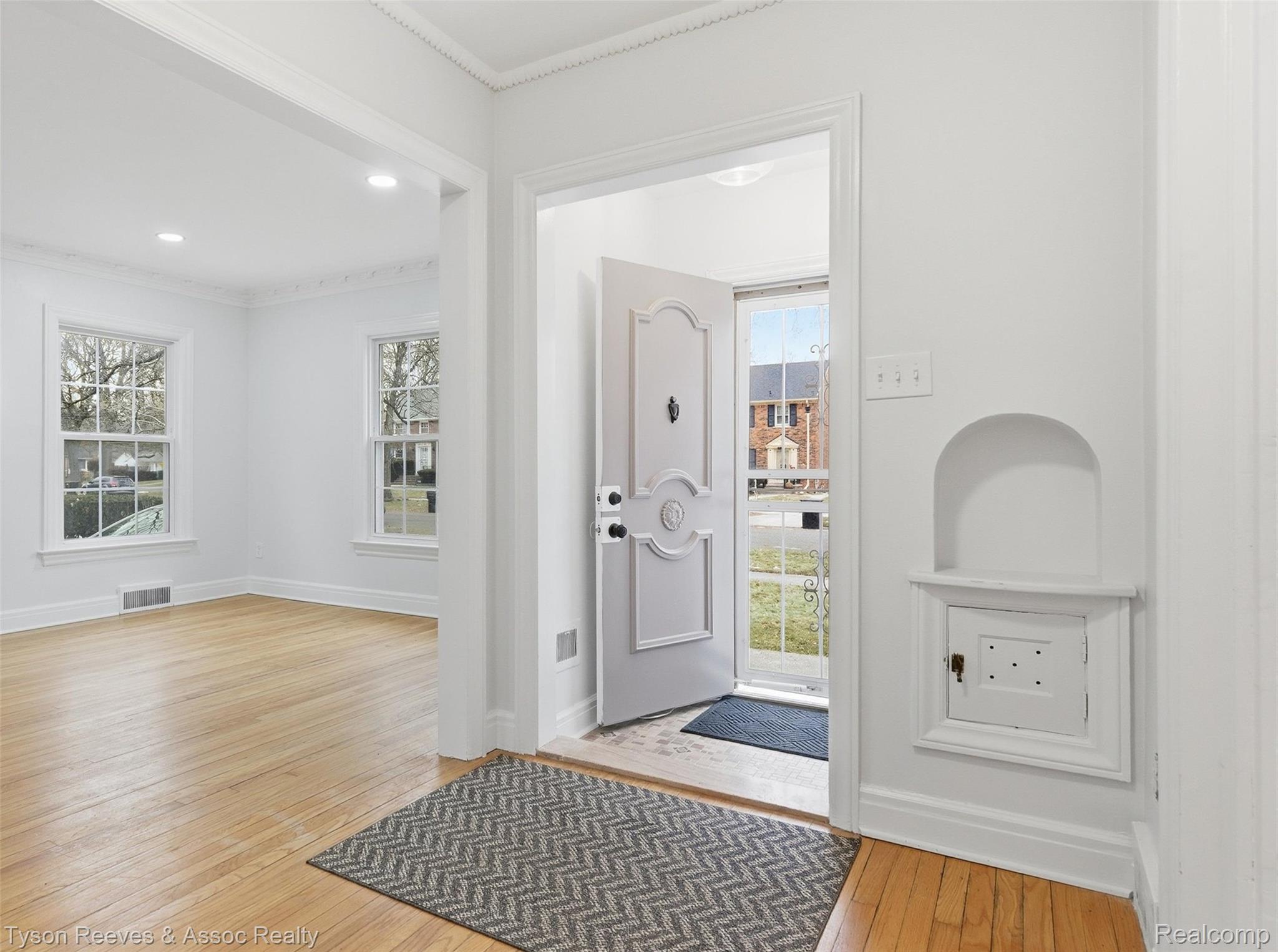 14405 Stahelin Avenue