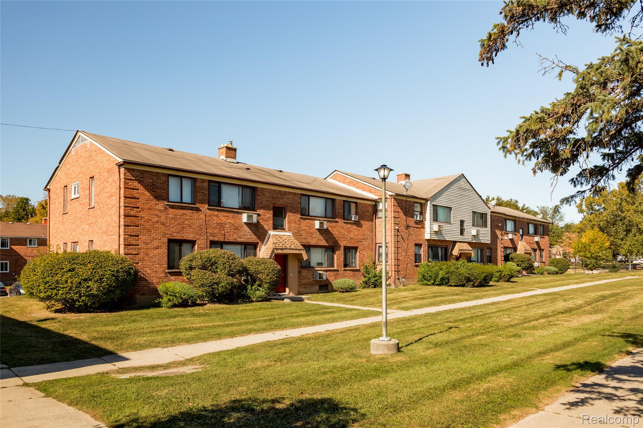 12850 Dolphin Street