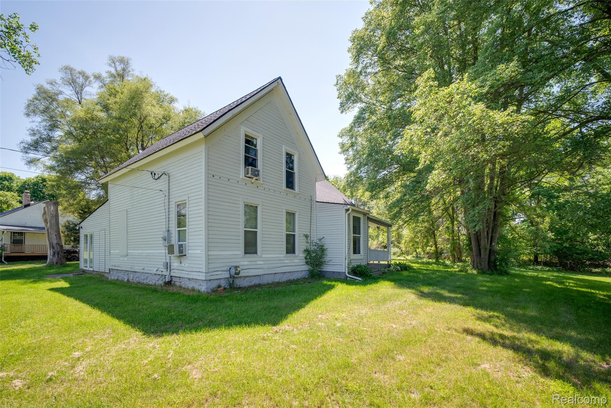 7016 Davison Road
