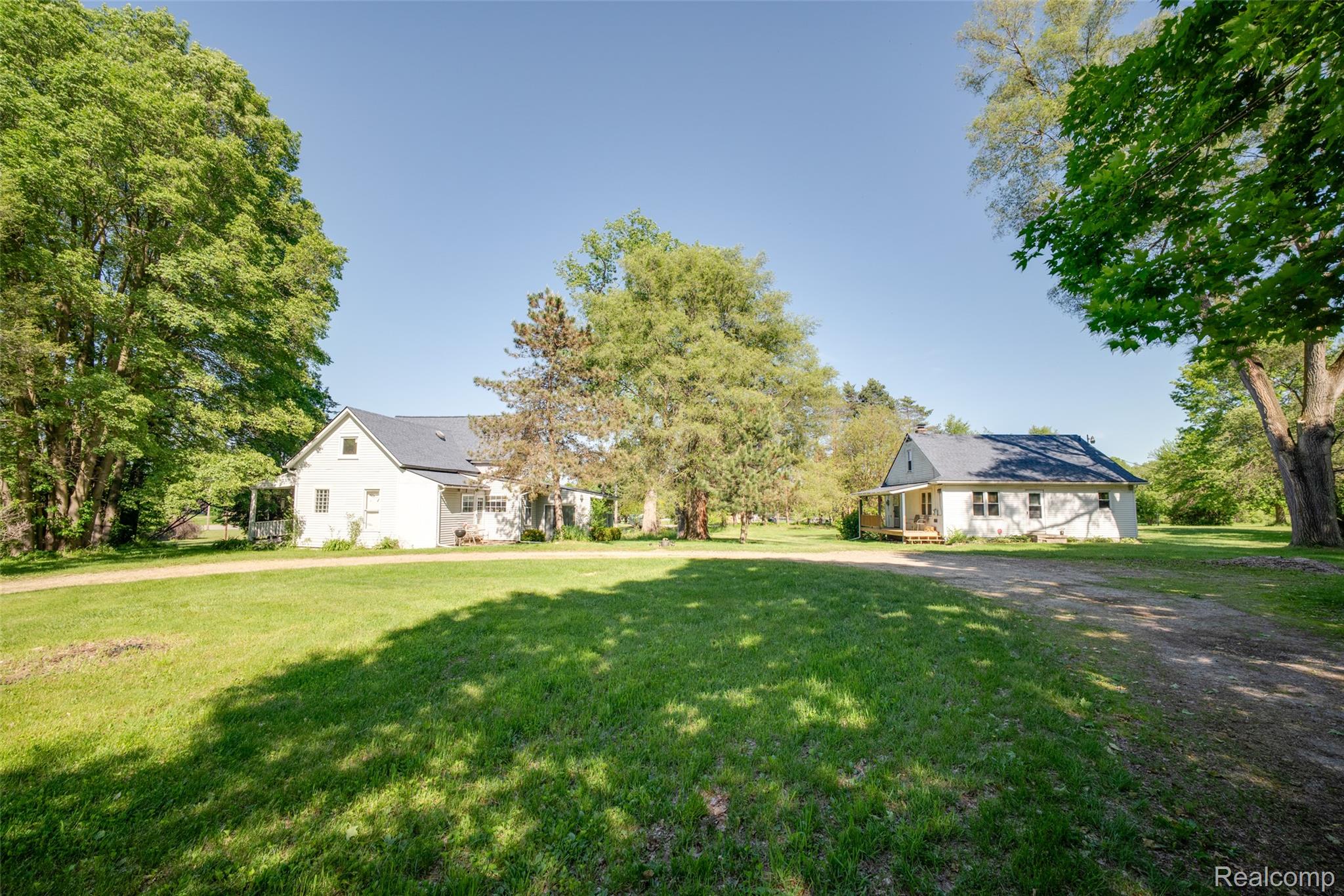 7016 Davison Road