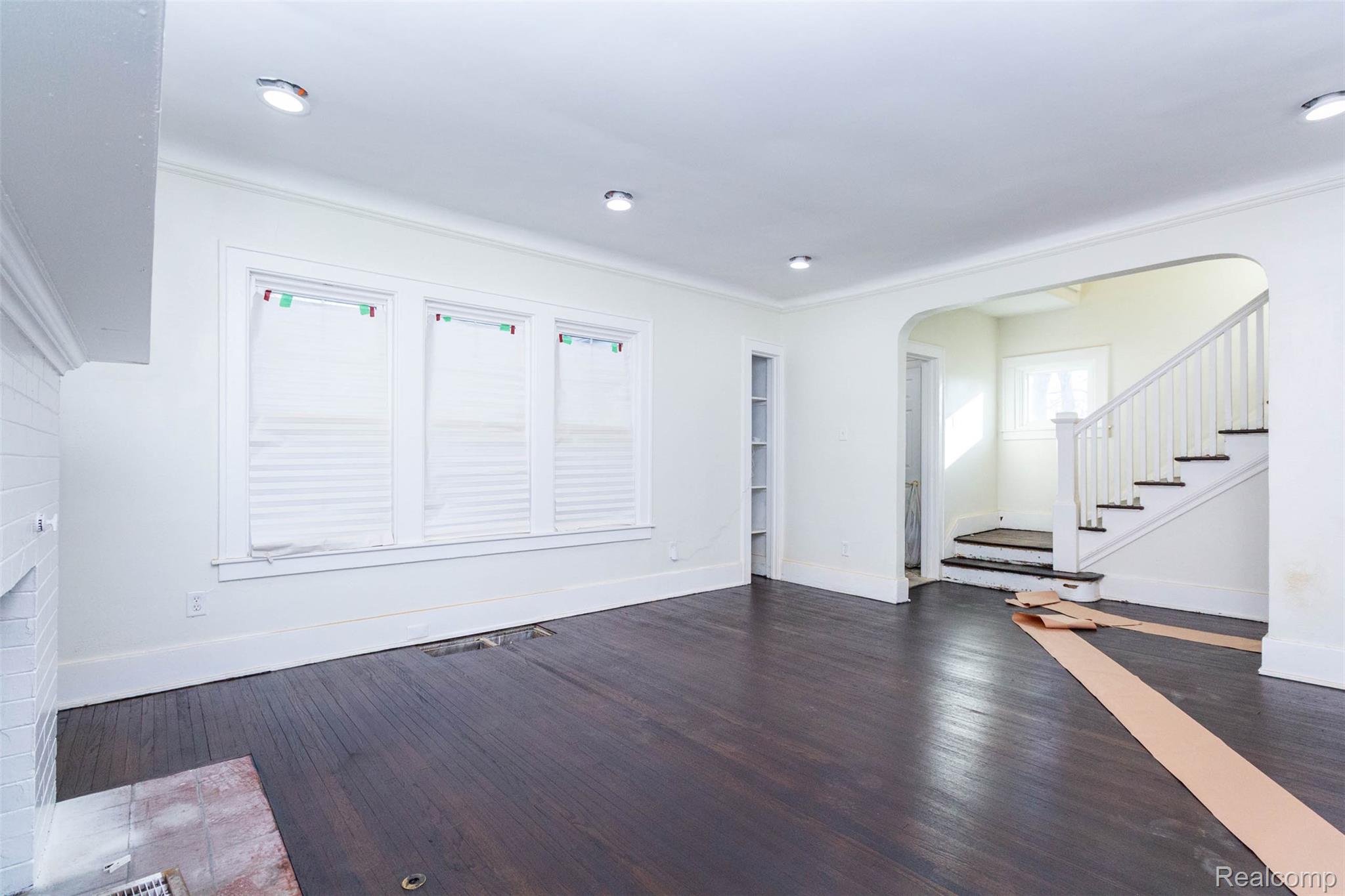 2261 Lawrence Street