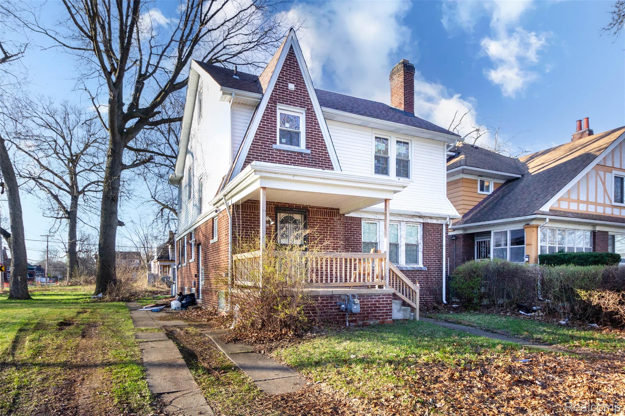 2261 Lawrence Street