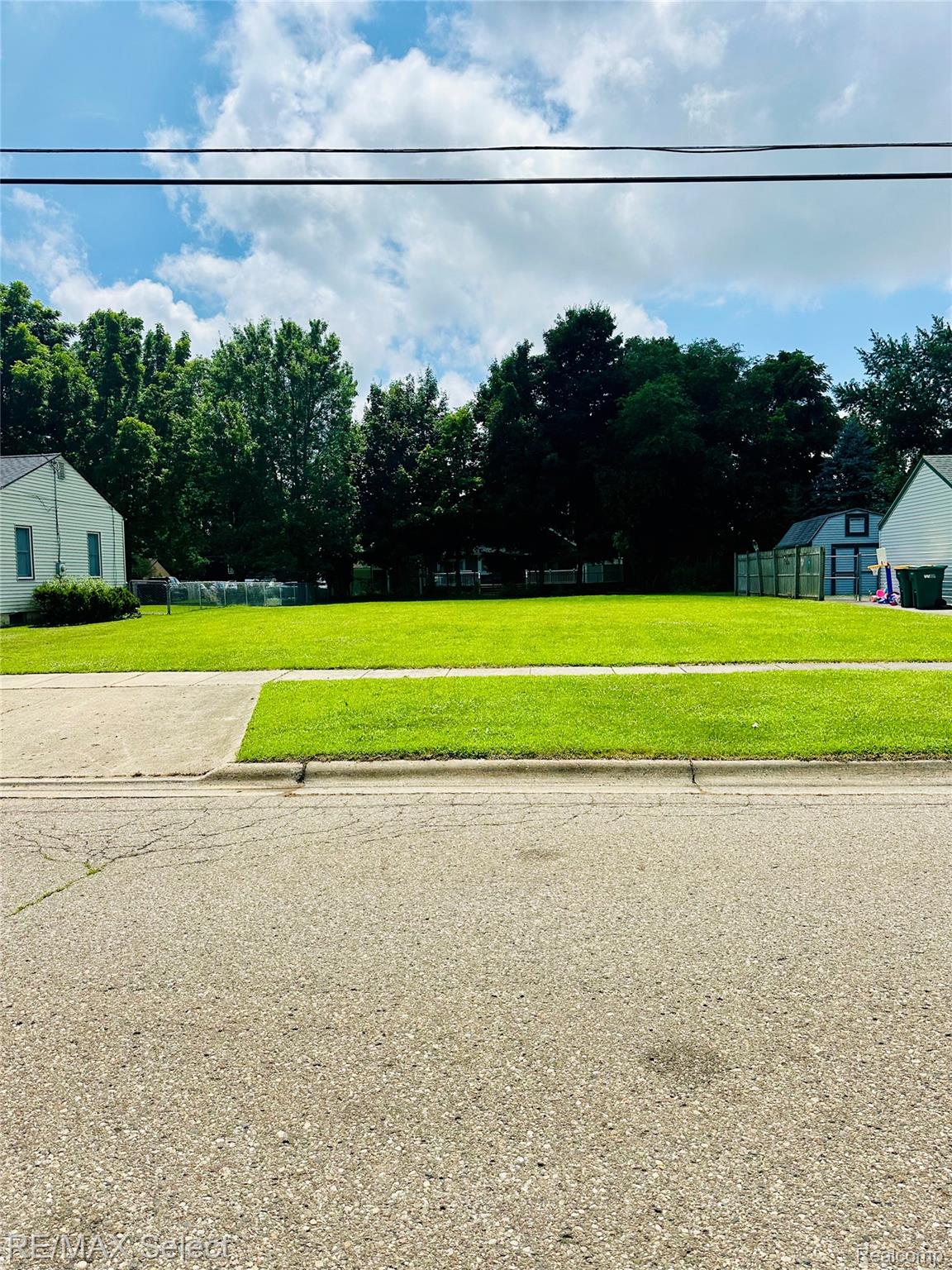 1252 Beatrice Street