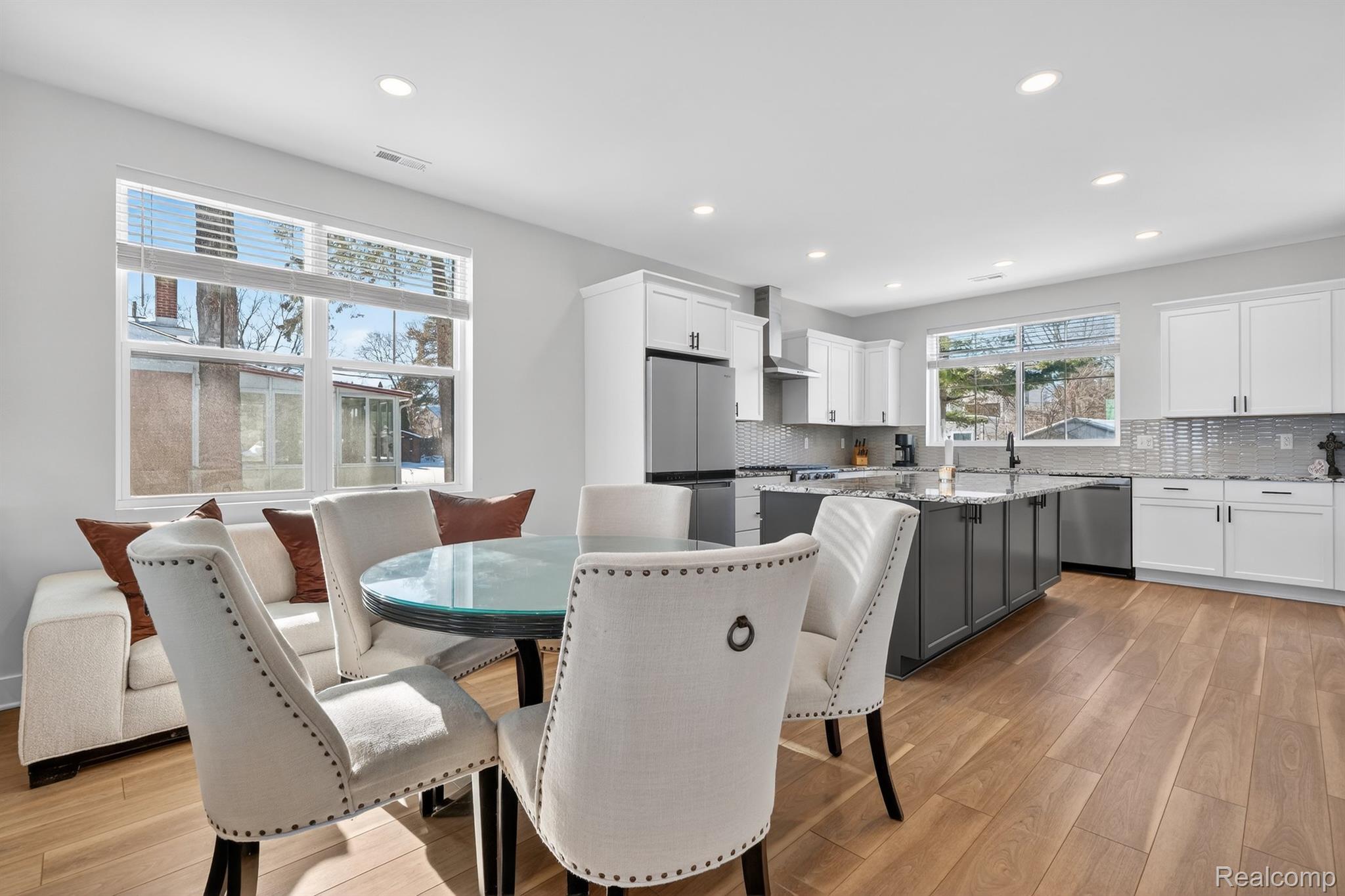 5264 Cooley Lake Road