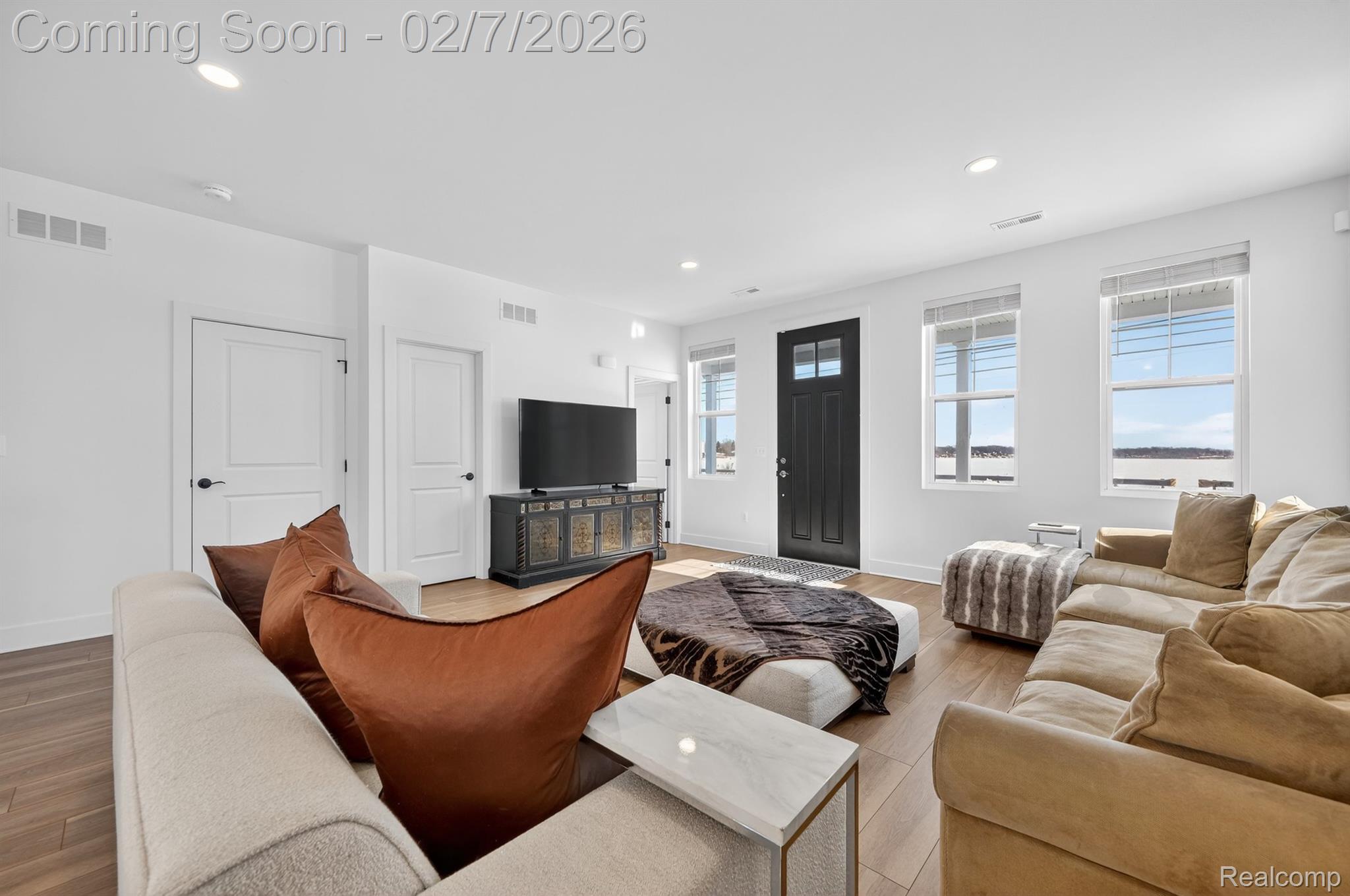 5264 Cooley Lake Road