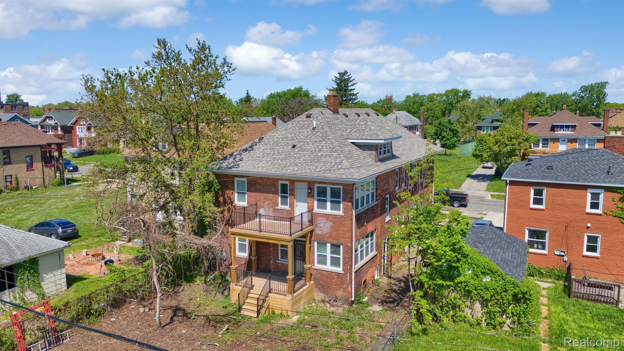 Detroit City, Michigan 48206, United States, 4 Bedrooms Bedrooms, ,2 BathroomsBathrooms,Residential,Active,181762