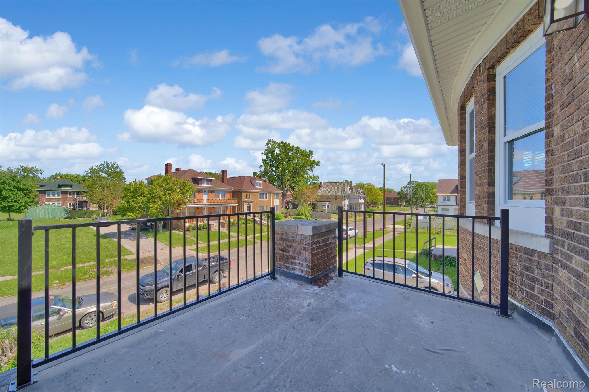 Detroit City, Michigan 48206, United States, 4 Bedrooms Bedrooms, ,2 BathroomsBathrooms,Residential,Active,181762