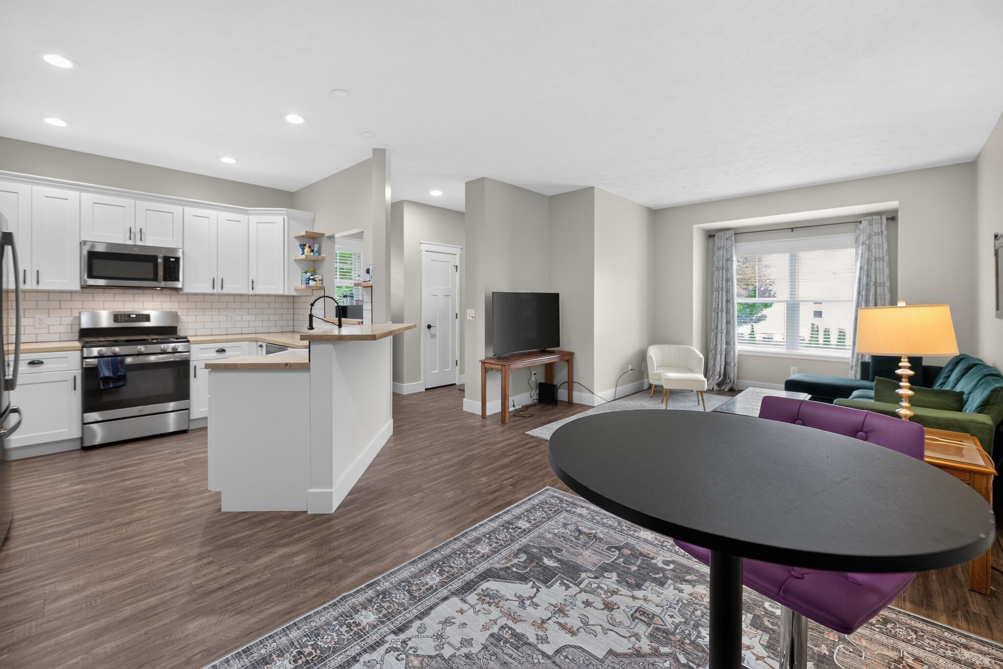 4348 St Annes Avenue SE 21