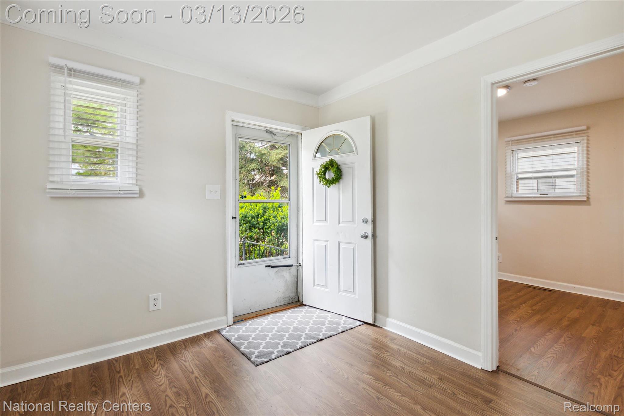 27304 GROVELAND Street