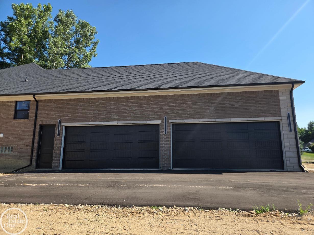 880 Hemlock Drive