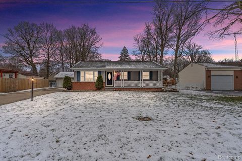 Photo of 4277 Ashlawn Drive, Flint Charter Township, MI 48507 (MLS # 20261002505)