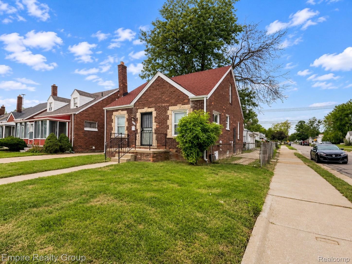 3167 E Outer Drive