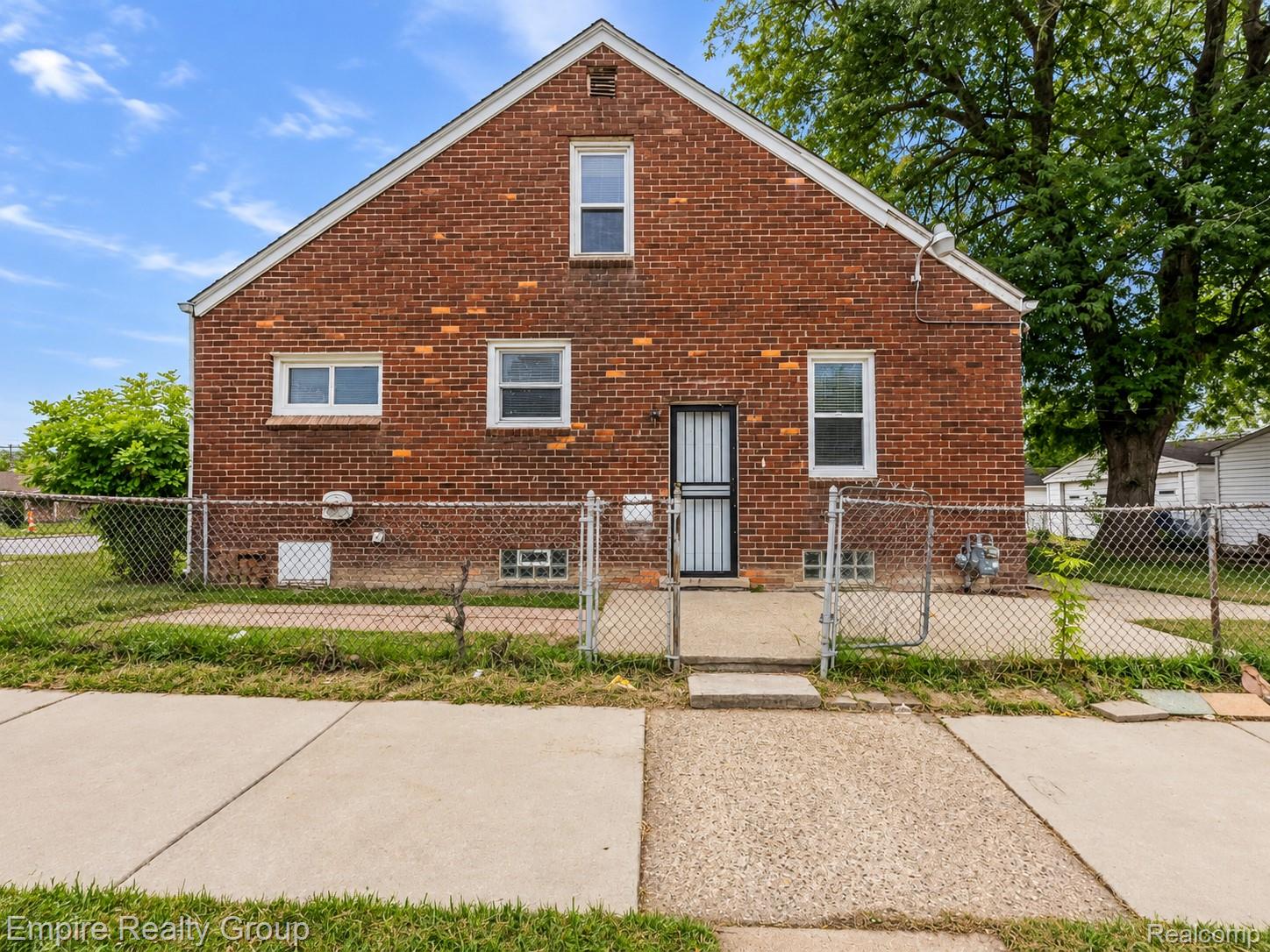 3167 E Outer Drive