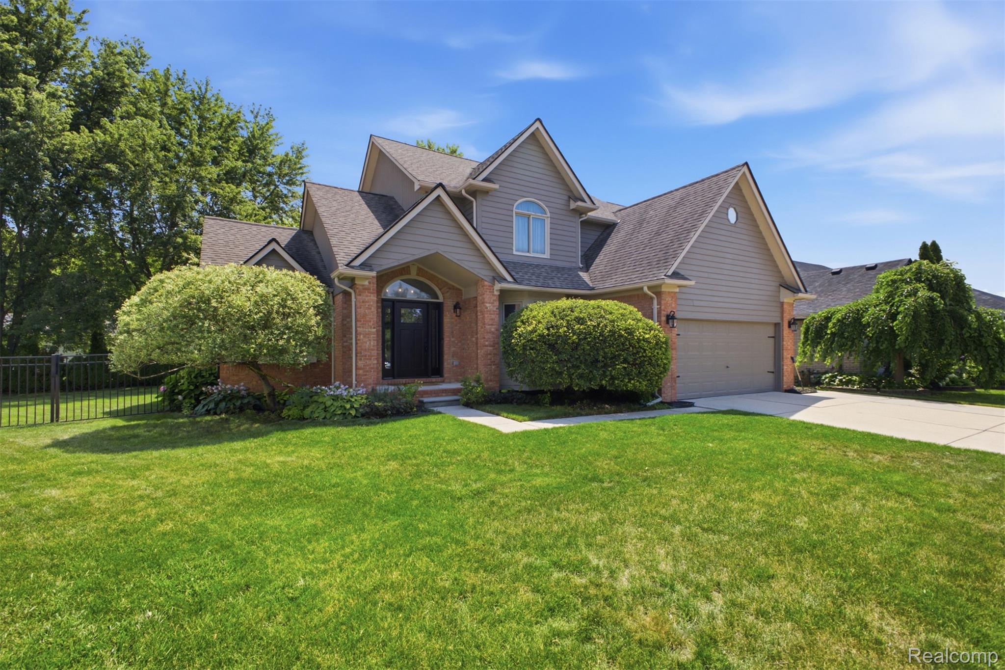 49324 Stratford Drive