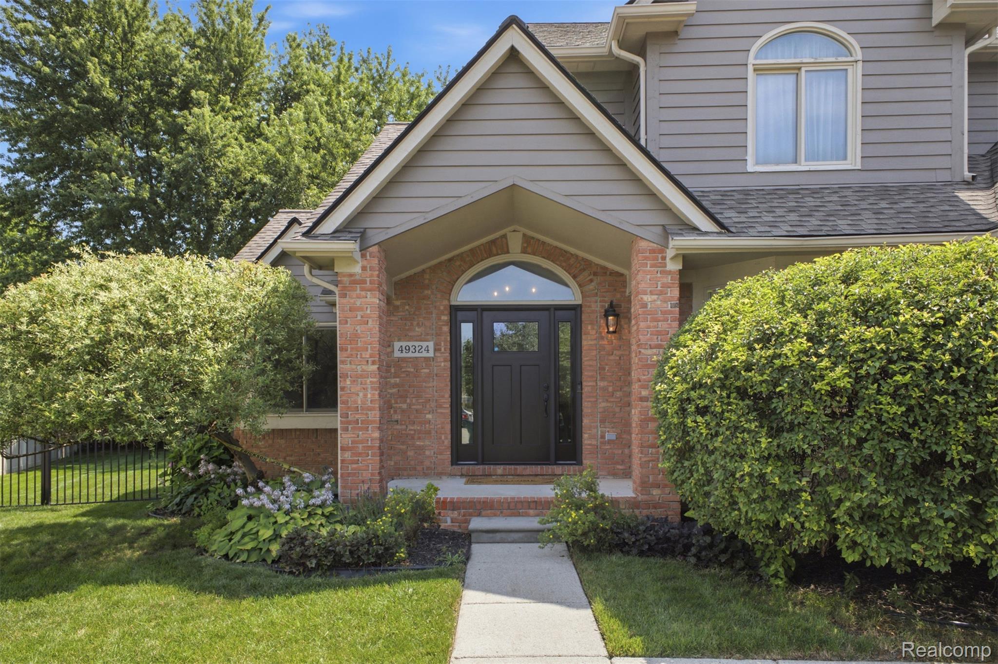 49324 Stratford Drive