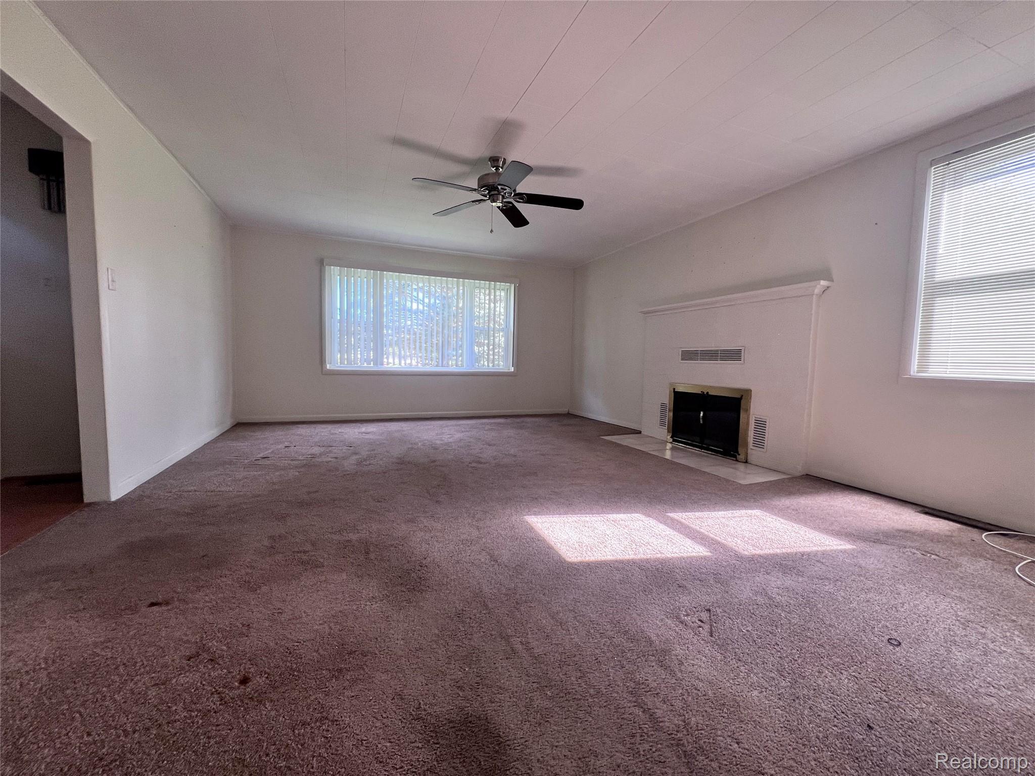5505 Sunwood Drive