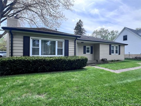 5505 Sunwood Drive Waterford Charter Township MI 48329