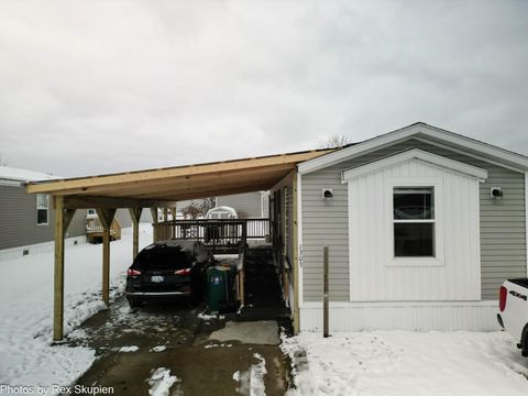 1303 Windridge Lane Fremont City MI 49412