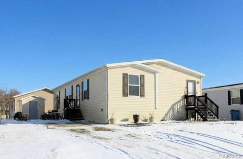 25843 Loudon Brownstown Charter Township MI 48134