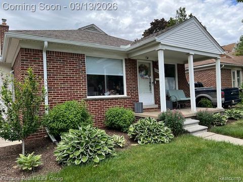 23640 Hollander Street Dearborn City MI 48128