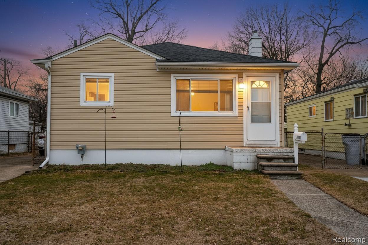 23360 Crossley Avenue