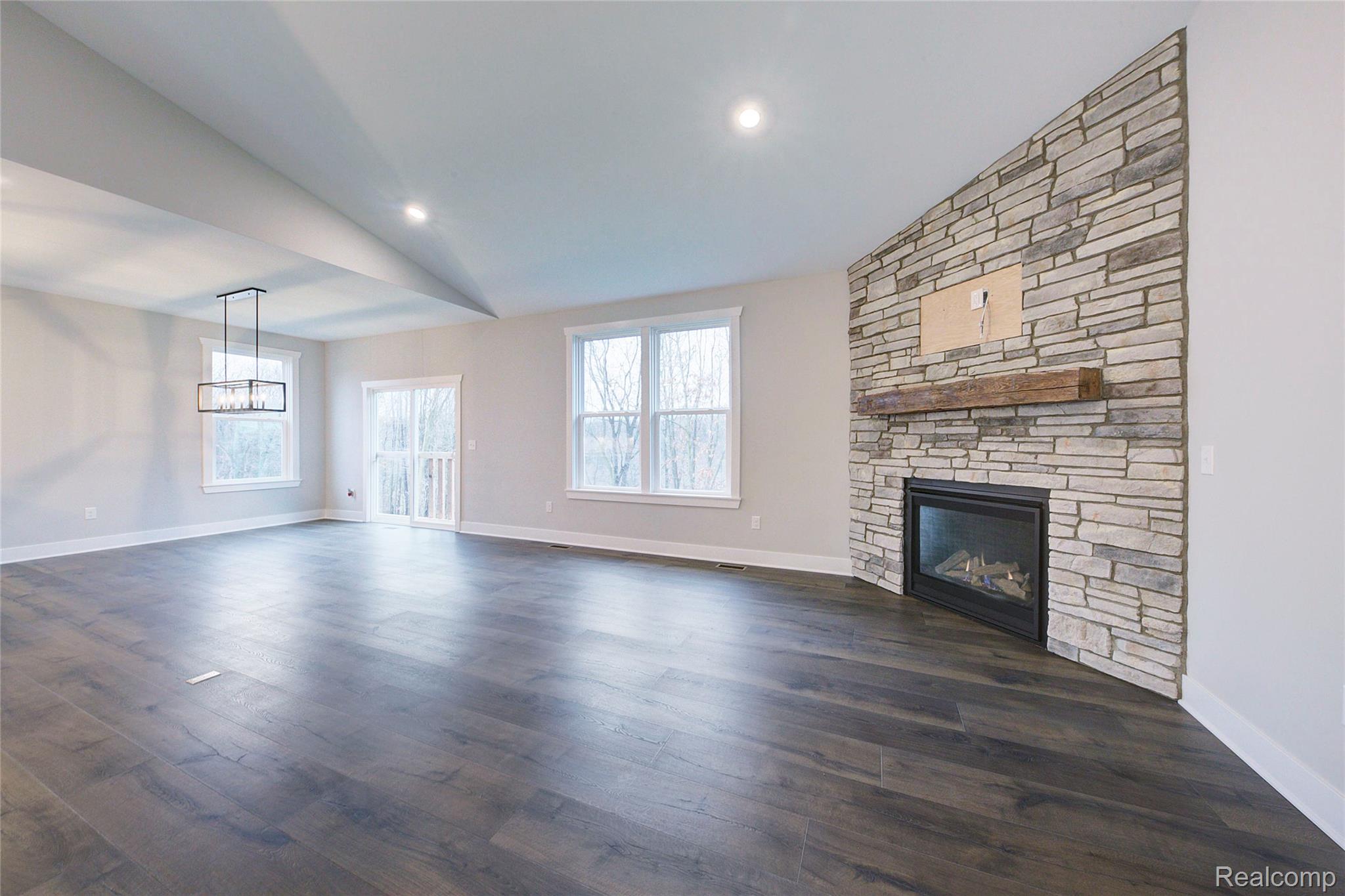 MOH 60 Birkdale Lane