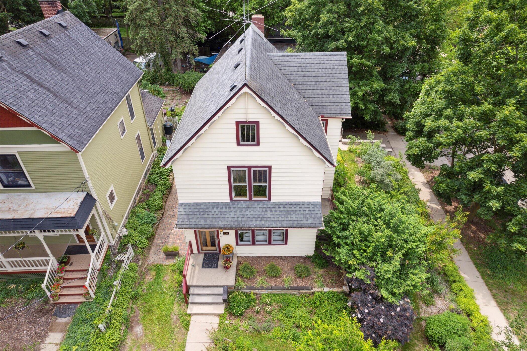 300 3rd Street