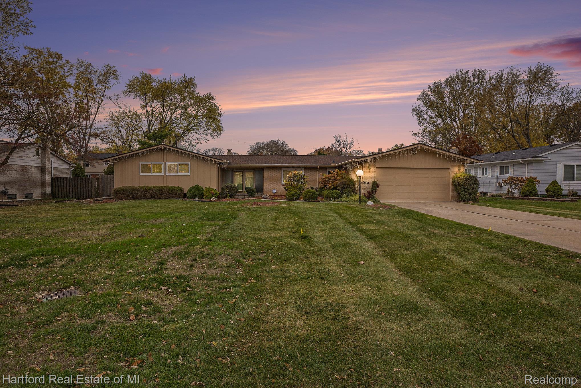 25345 Lyncastle Street