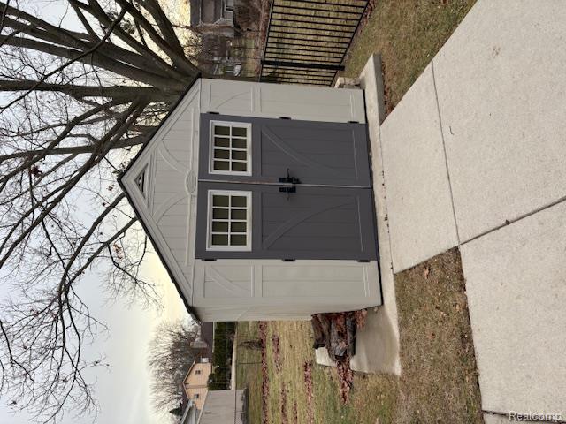 14749 Williamsburg Drive