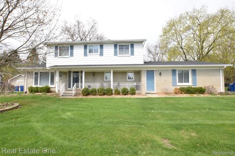 3275 Golfhill Drive Waterford Charter Township MI 48329