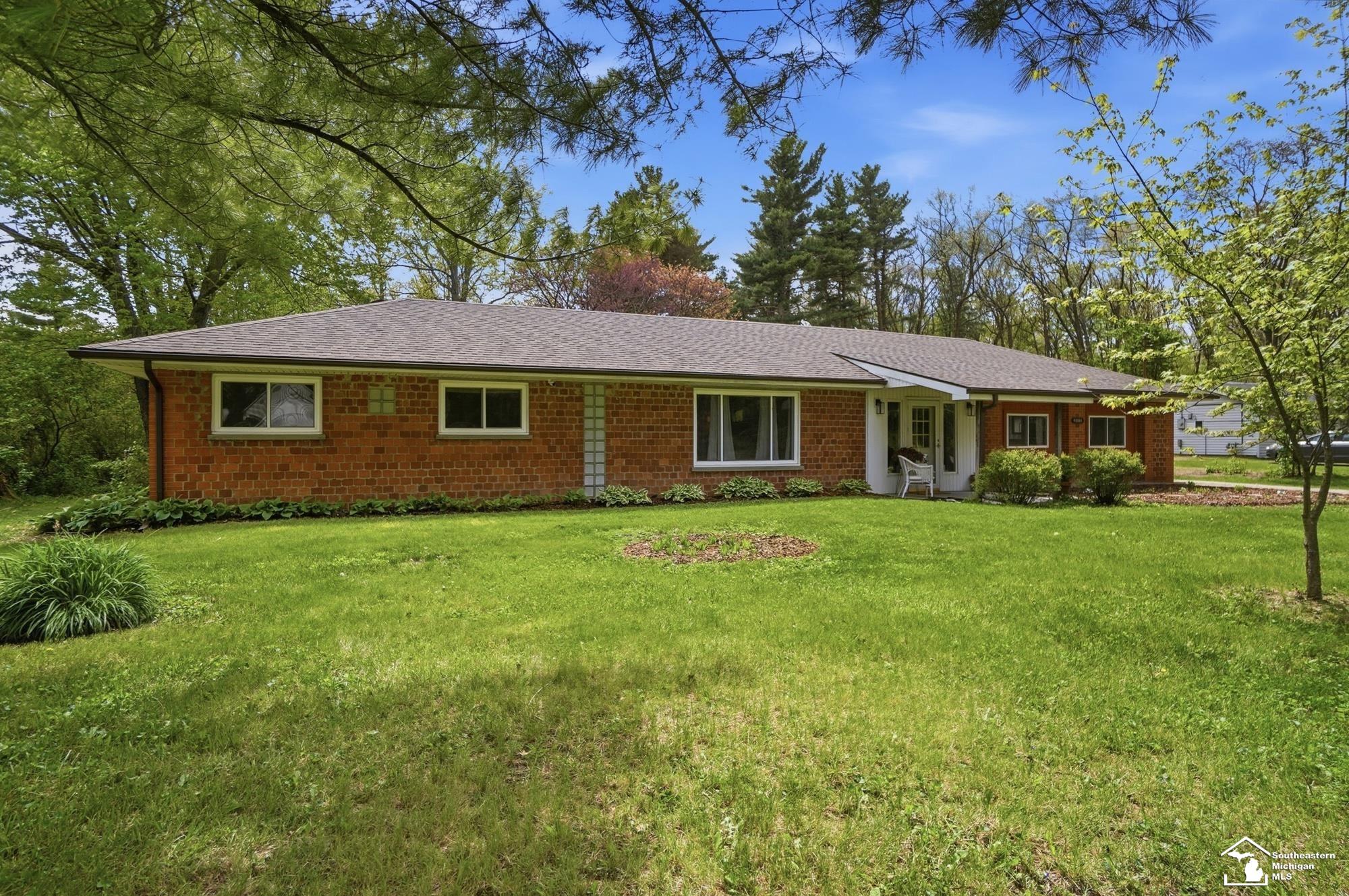 4289 W Erie Road