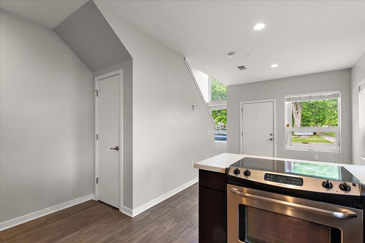 600 Douglas Street NW 620D