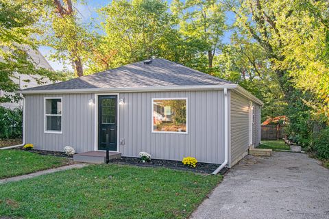 806 Pitkins Avenue Benton Harbor City MI 49022